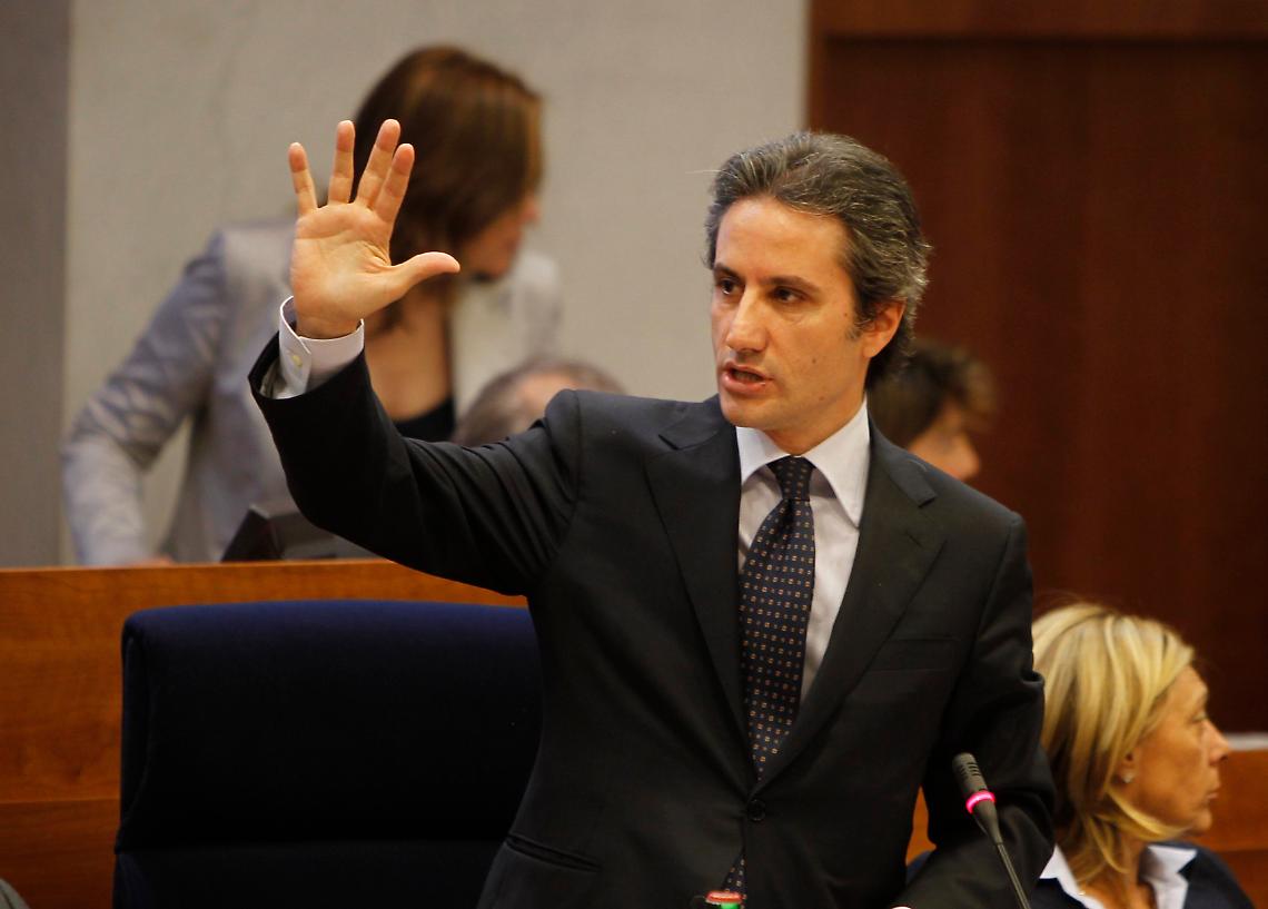 Regionali, Caldoro: «De Luca scappa»