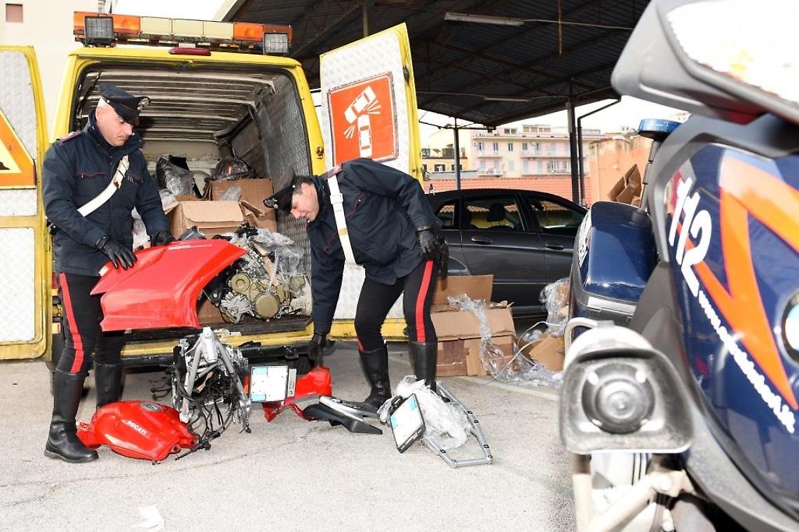 Ecco dove finiscono le moto rubate ai napoletani
