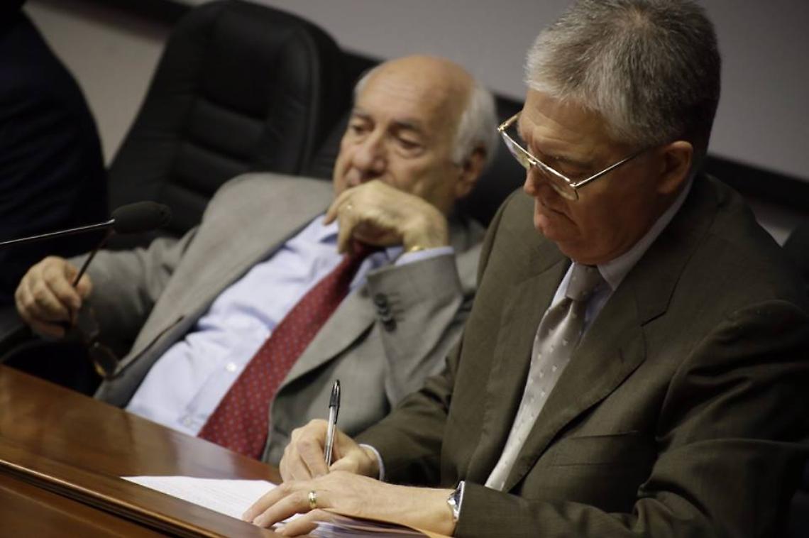 De Luca proclamato presidente, ma non si presenta