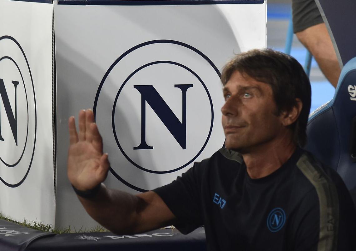 Conte resta in silenzio, tocca al Napoli parlare