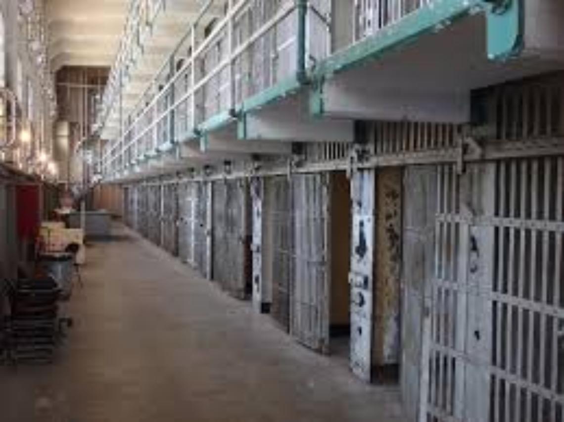 Carcere di Poggioreale, nuova aggressione alla penitenziaria