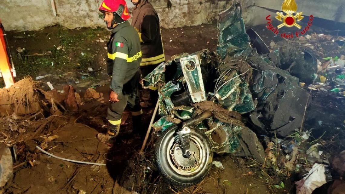 Frana nel Casertano, dispersi madre e figlio