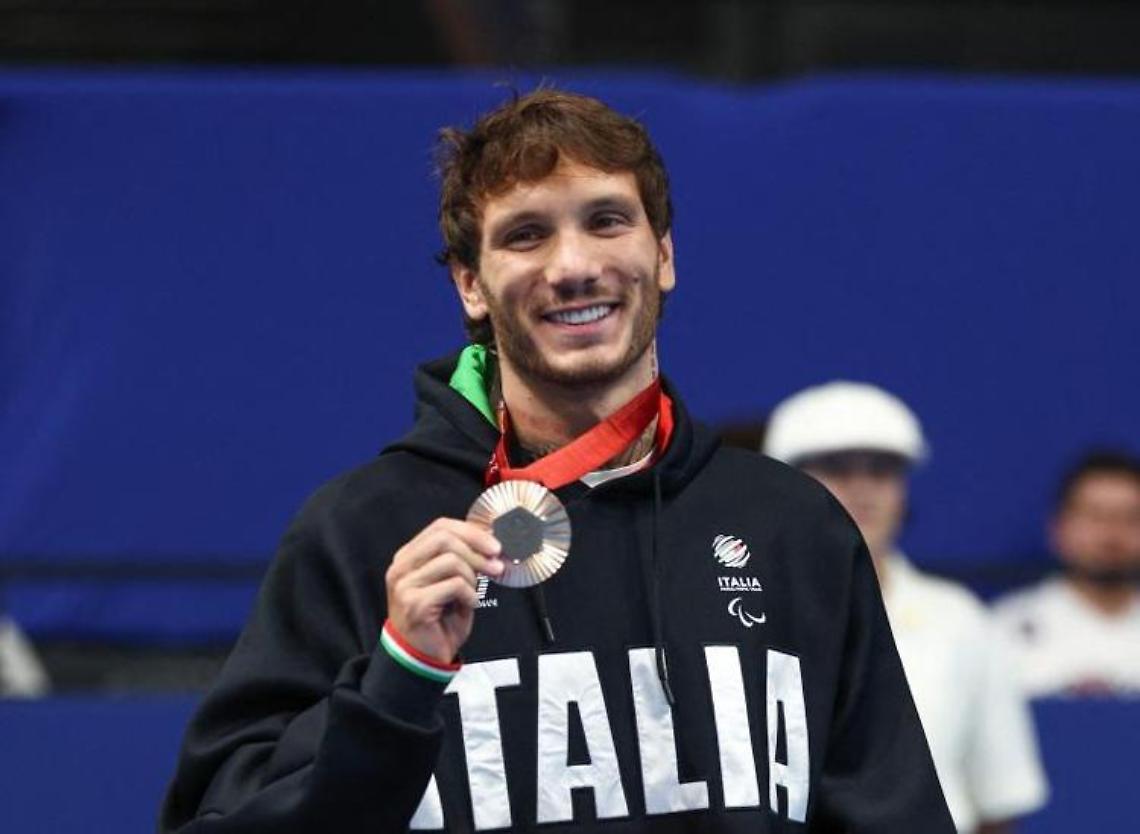 Parigi 2024, Manuel Bortuzzo è bronzo nei 100 rana: «Per me è come un oro»