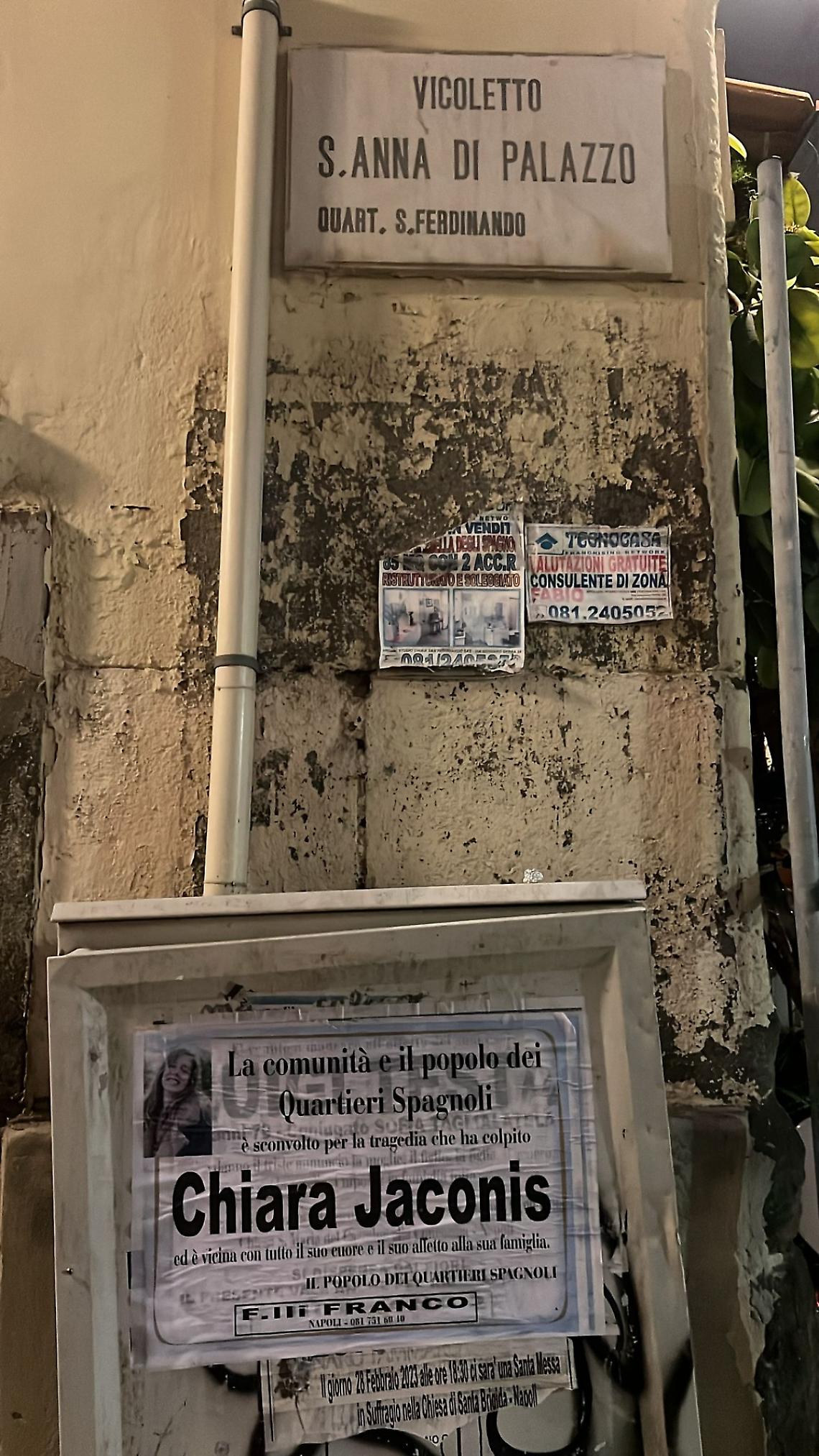 Manifesti funebri per Chiara Jaconis ai Quartieri Spagnoli, «il popolo sconvolto»