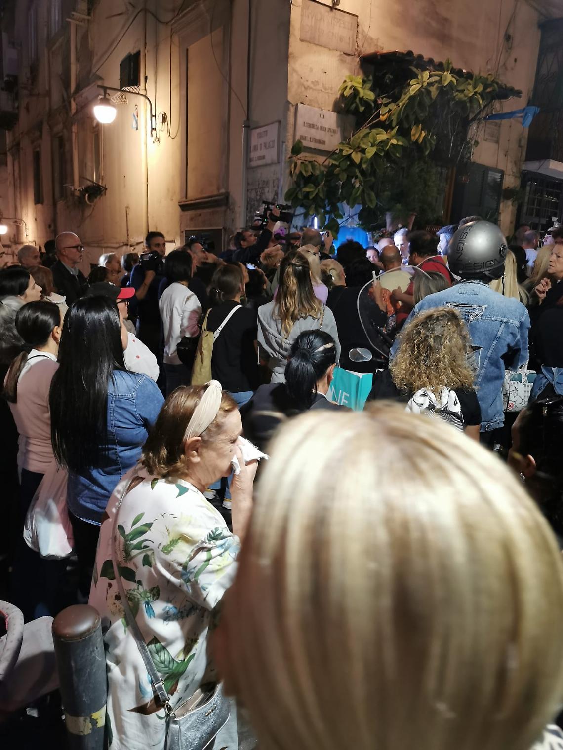 La morte di Chiara Jaconis, dolore e lacrime ai Quartieri Spagnoli
