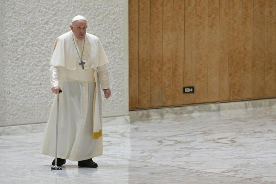 Papa Francesco ha l'influenza: «Annullate le udienze di oggi»