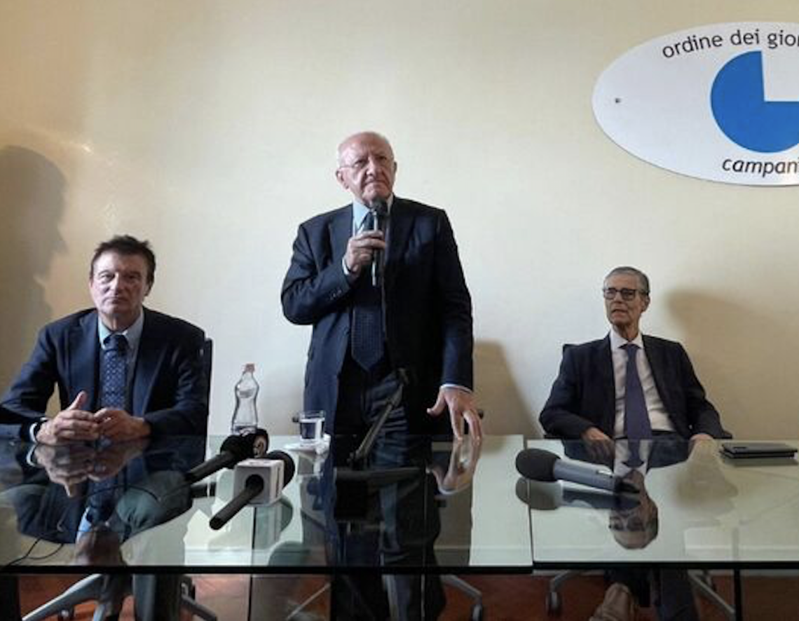 De Luca, libertà di stampa piena ma serve responsabilità