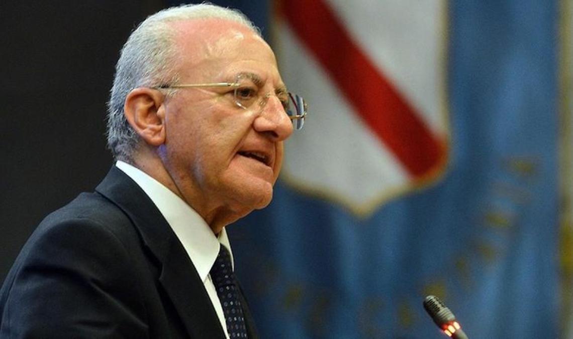 De Luca: «Entro l'estate i primi treni per la Circumvesuviana»
