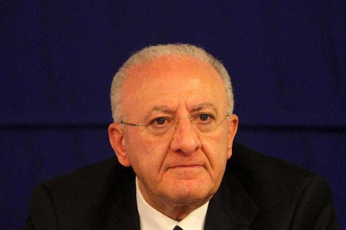 De Luca: «La vita del Pd della Campania si decide qui, non a Roma»