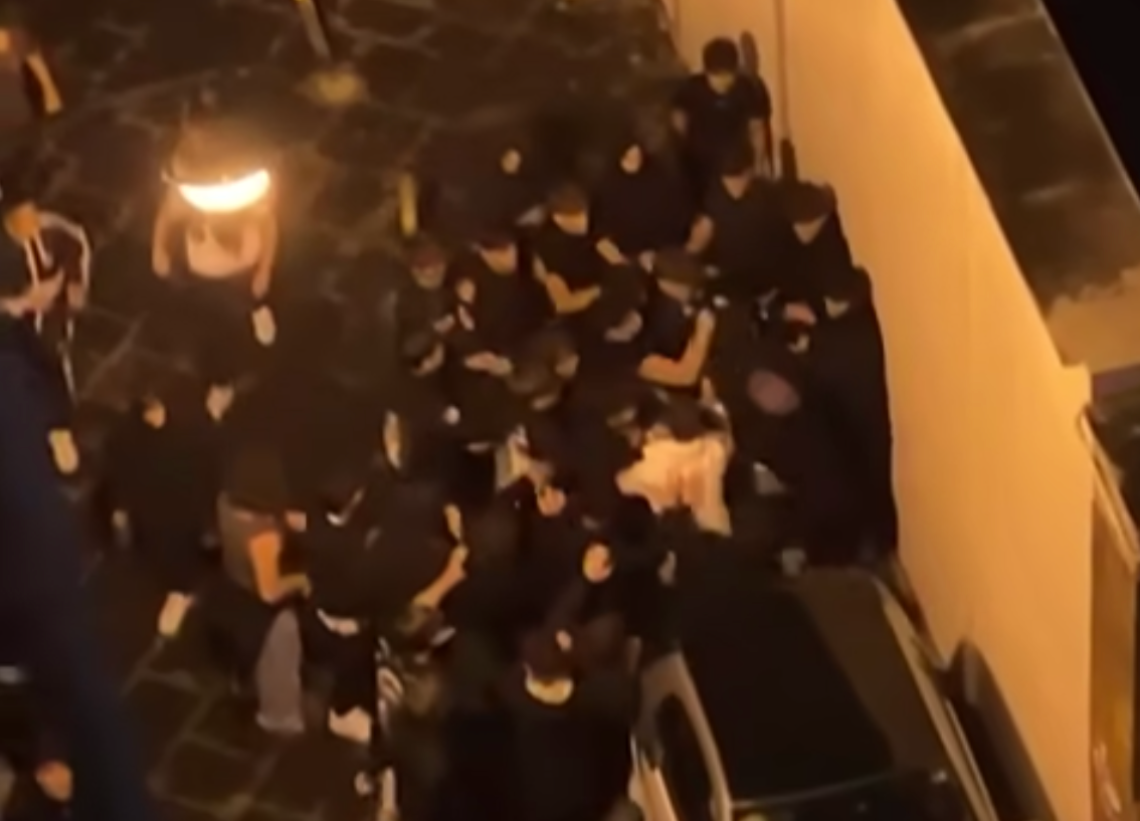 Maxirissa tra giovanissimi della Napoli bene, sei denunciati