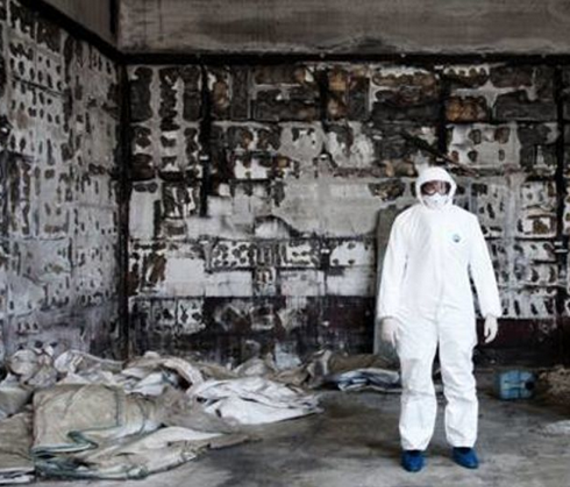 Scoperta discarica nel Centro storico, amianto a Marechiaro