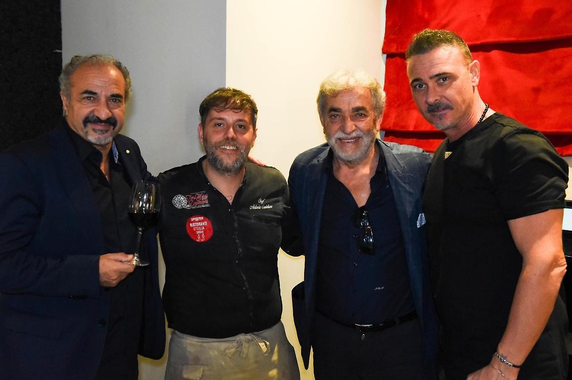 La Napoli in bocca di Nino Taranto a tavola da “Ieri, Oggi, Domani”