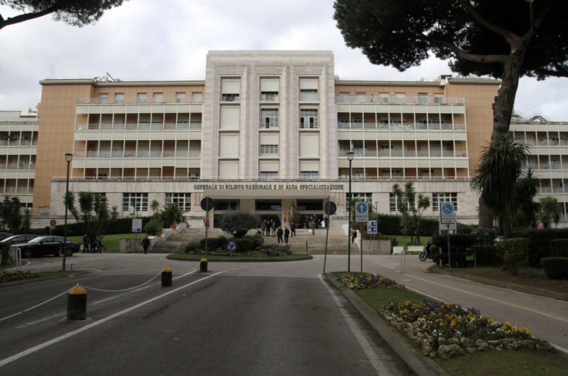 Lavori mai eseguiti in ospedale a Napoli, sequestro da 3,3 milioni