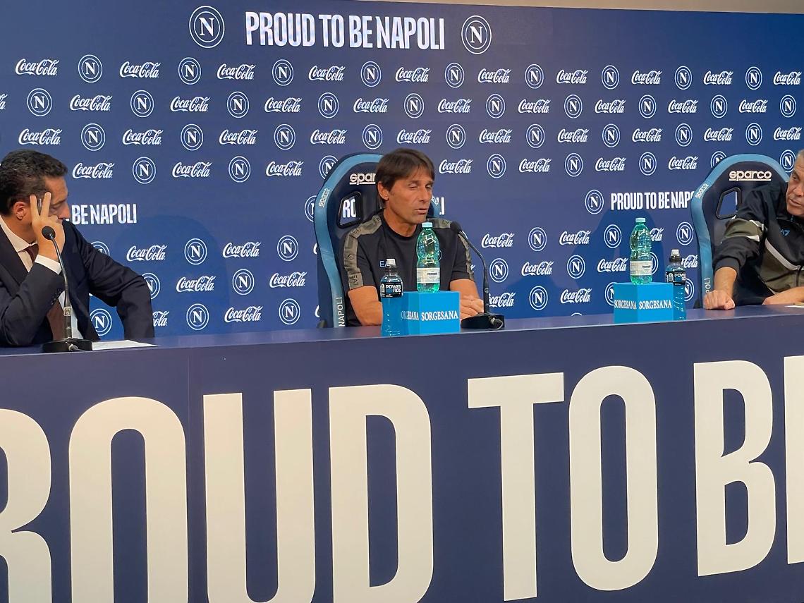 Conte: "A San Siro con l'obiettivo di restare primi, ma l'Inter è più forte"