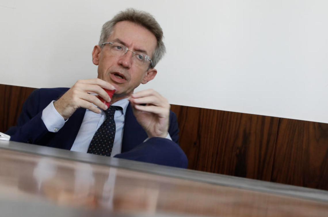 Campi Flegrei, Manfredi: &laquo;Nessuno sar&agrave; spostato, &egrave; l'area pi&ugrave; monitorata d'Italia&raquo;