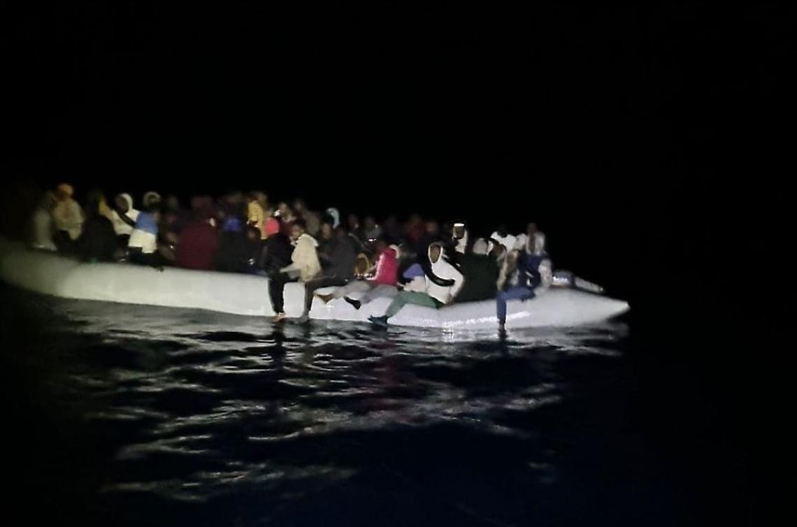 Settantasette migranti salvati al largo di Lampedusa