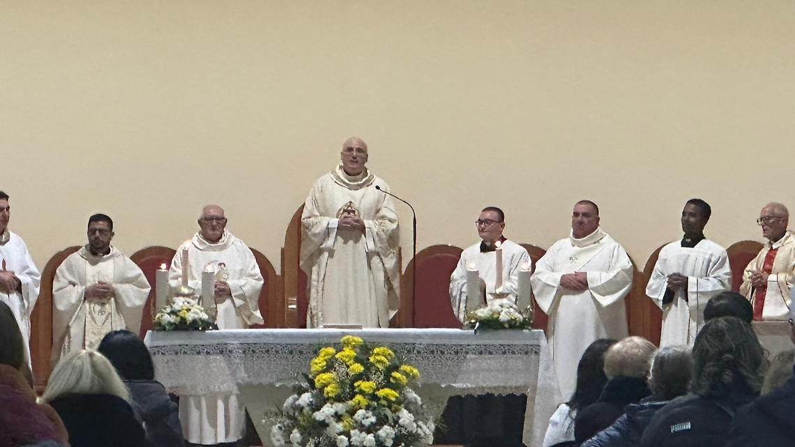Pianura celebra  i 25 anni di sacerdozio di don Ciro Sarnataro