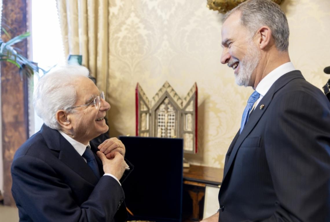 Applausi al San Carlo per i reali di Spagna e Mattarella