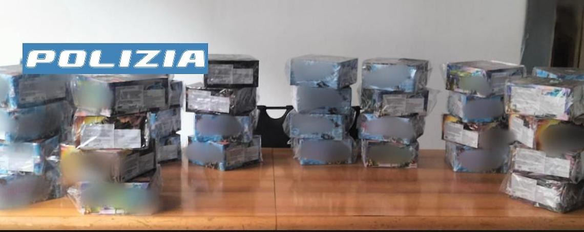 In auto con 20 kg di fuochi d'artificio, denunciati 