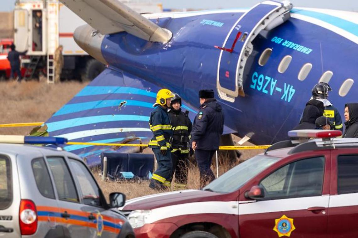 Aereo precipitato in Kazakistan, fonti: «È stato abbattuto da missile russo»