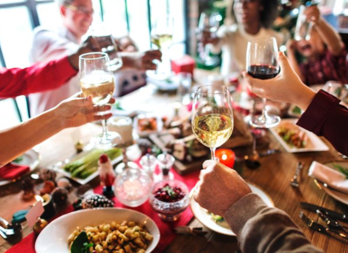 Capodanno, nutrizionista: «9mila calorie in più e 3 kg presi entro fine feste»