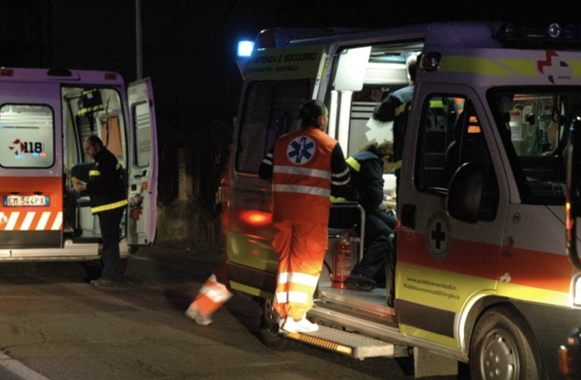 Incidente sulla statale, coinvolte 4 vetture: un morto, ferita la figlia piccola