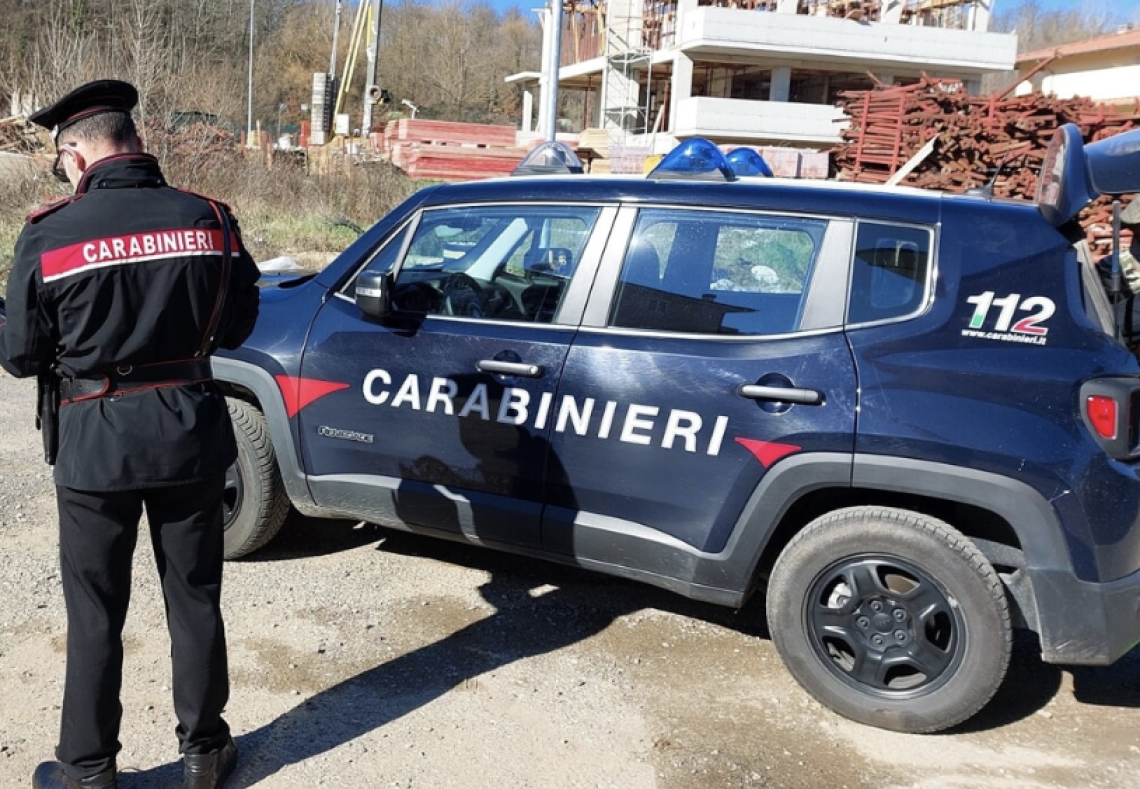 Lavori per la costruzione della nuova chiesa, nessuna ditta è in regola