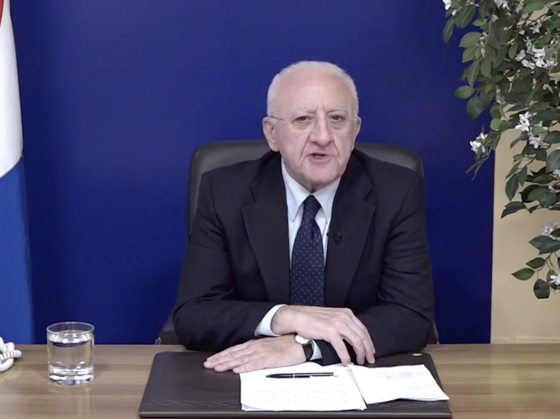 De Luca: «Faremo in due mesi quello che altre regioni fanno in due anni»