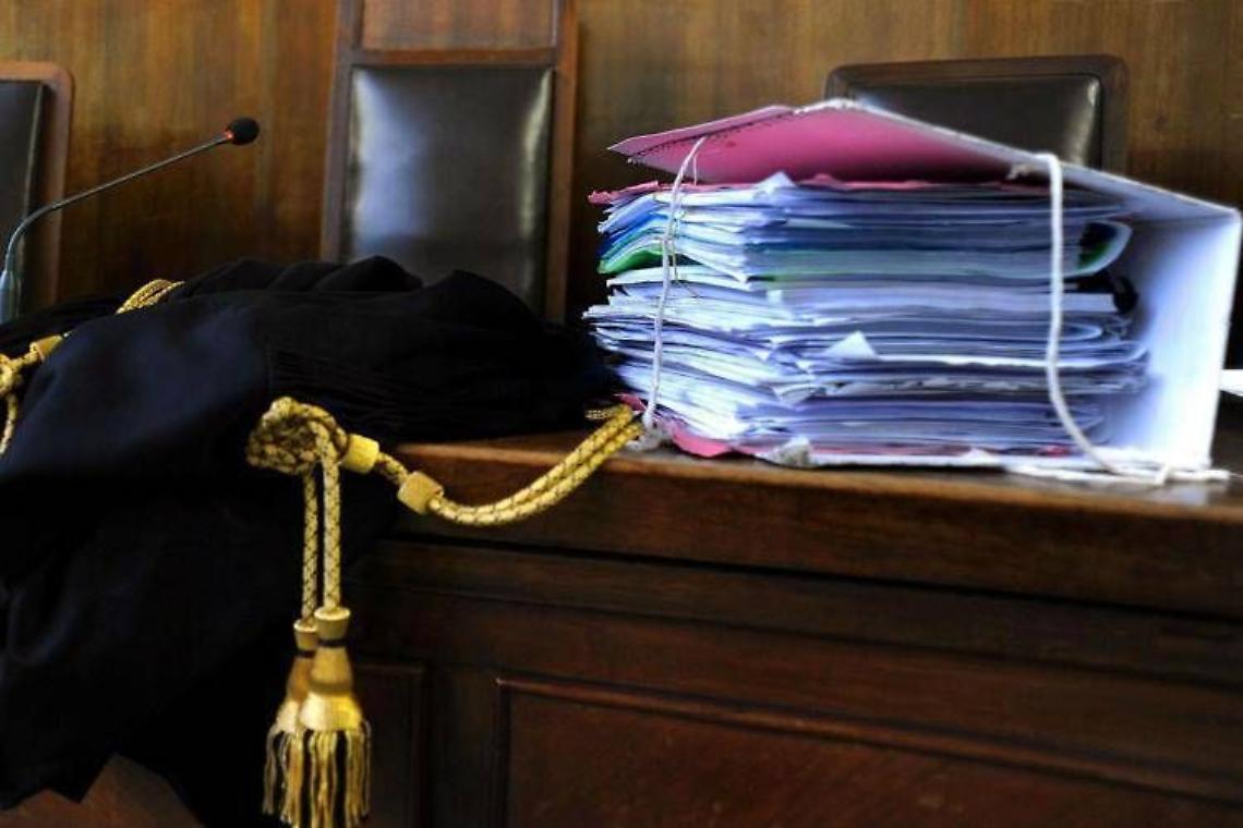 Fratellini maltrattati, giudice revoca la responsabilità genitoriale