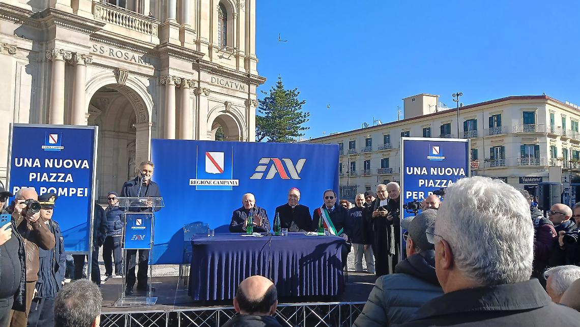 Pompei, nuovo look per la piazza del beato Bartolo Longo