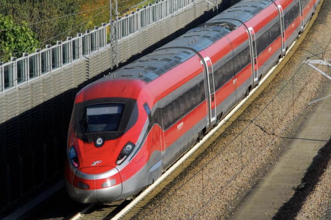 Treni, ancora rallentamenti sulla linea ferroviaria: ritardi e cancellazioni