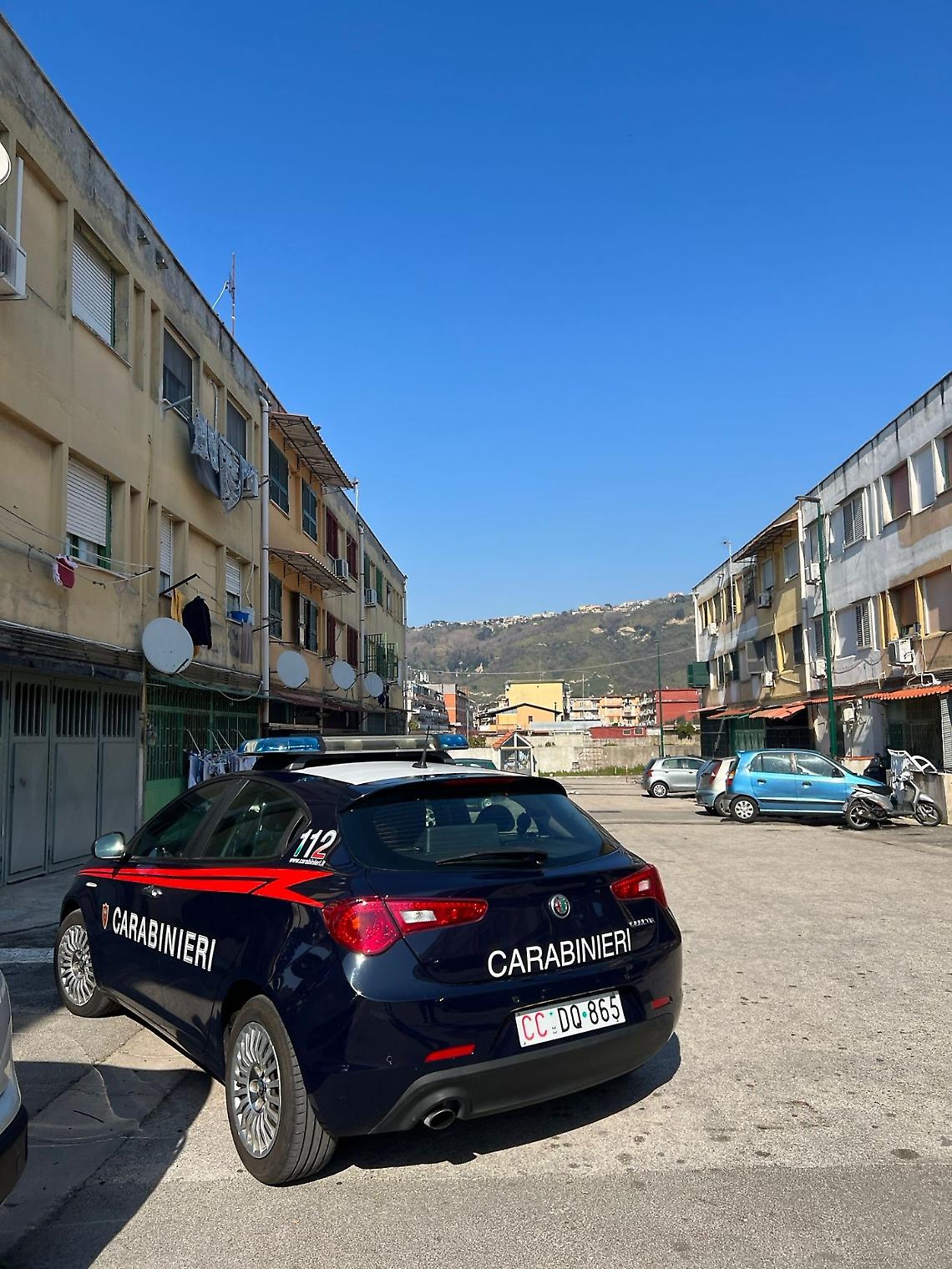 Picchia ex moglie per la droga: arrestato