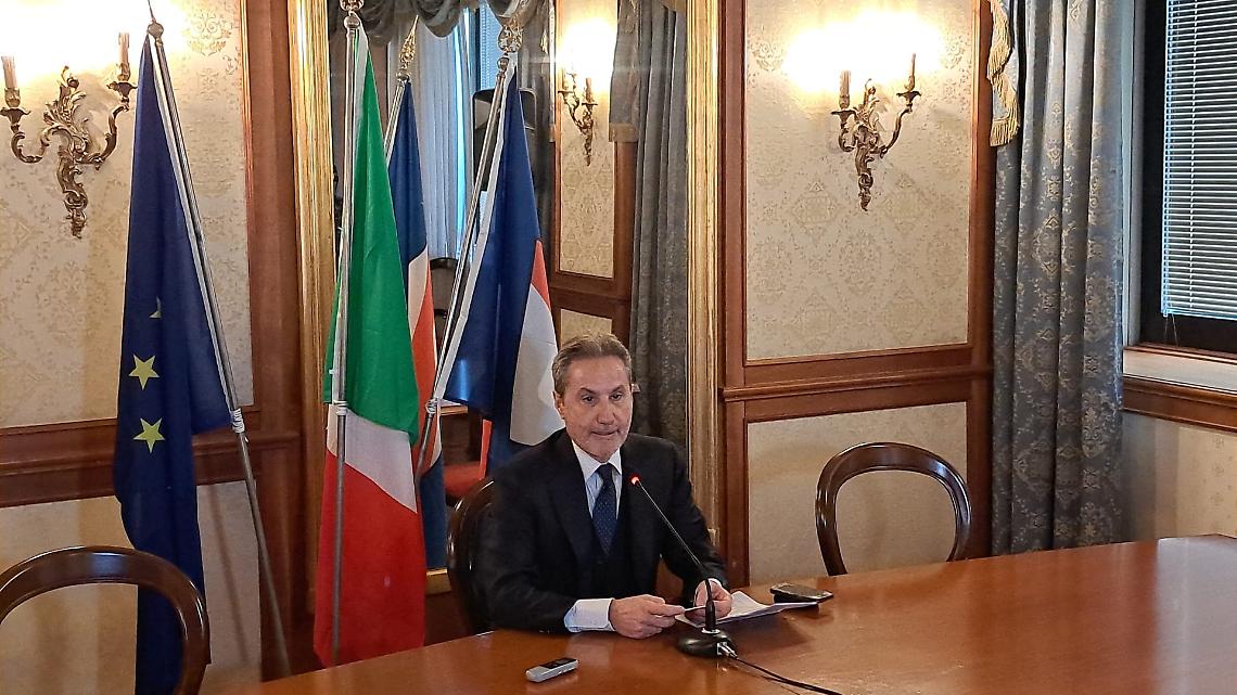 Caldoro lascia il Consiglio regionale: ma aiuto il centrodestra