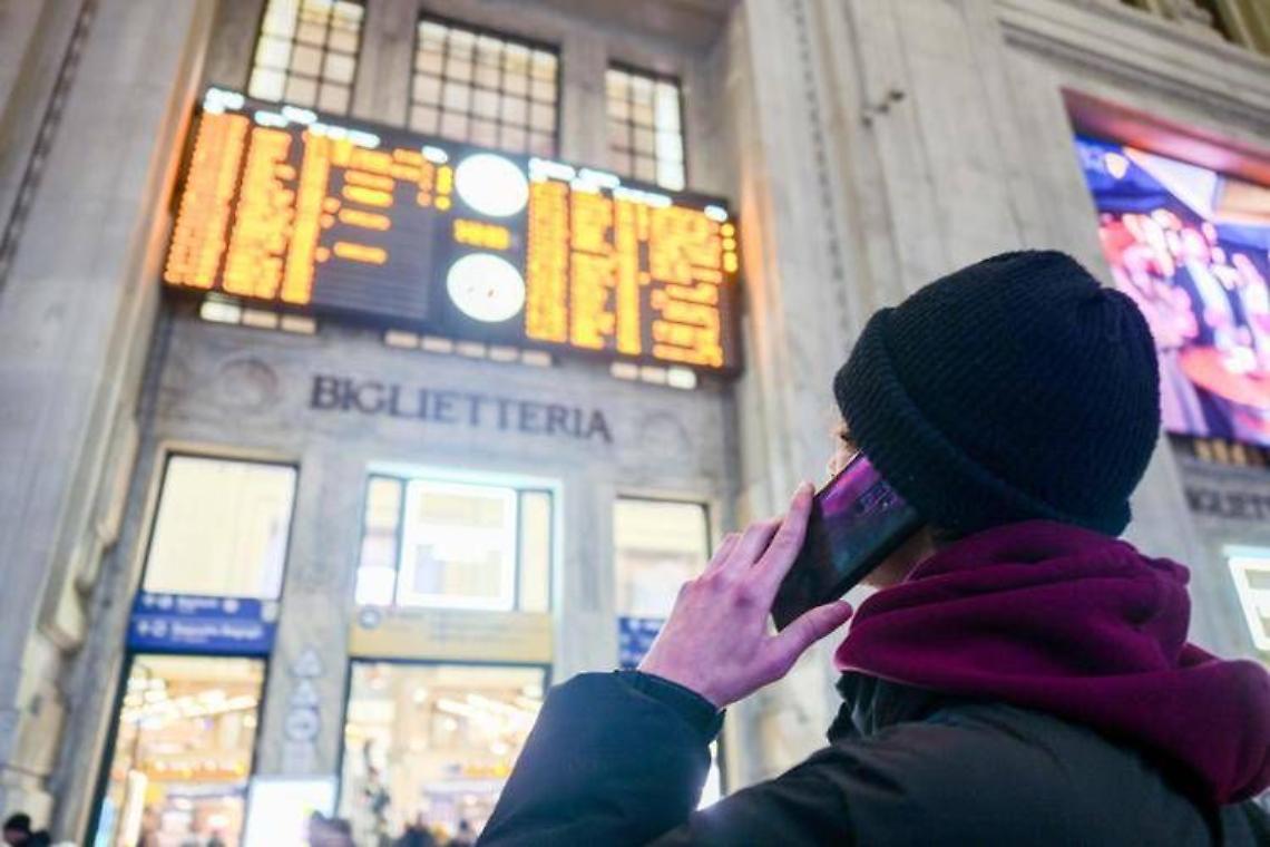 Treni, guasto sulla Roma-Napoli: rallentamenti, ritardi e cancellazioni