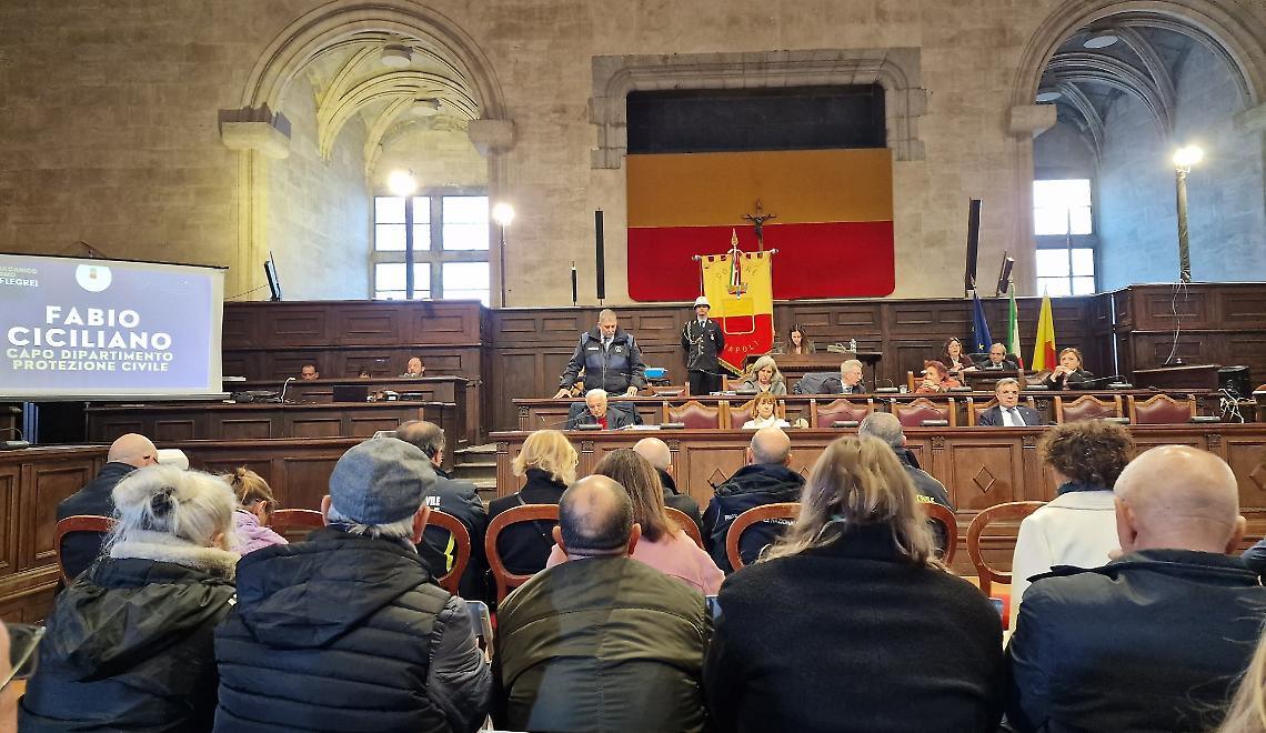 Campi flegrei, Ciciliano: «Nuovo sistema di allerta? Prematuro»