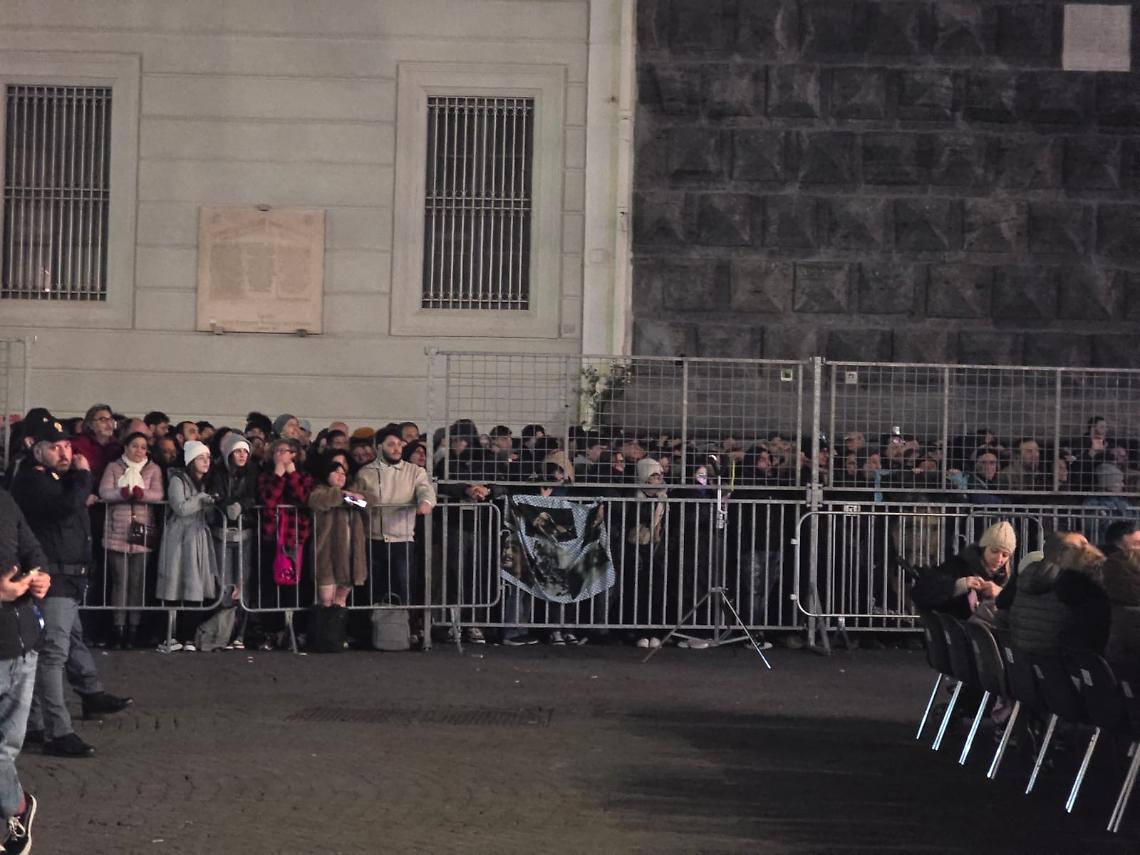De Magistris contro Manfredi: è un sindaco anti-napoletano