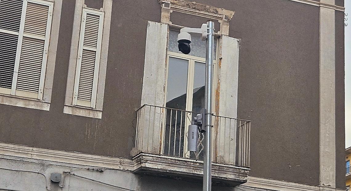 Centro storico: i clan sabotano le telecamere del sistema di video sorveglianza