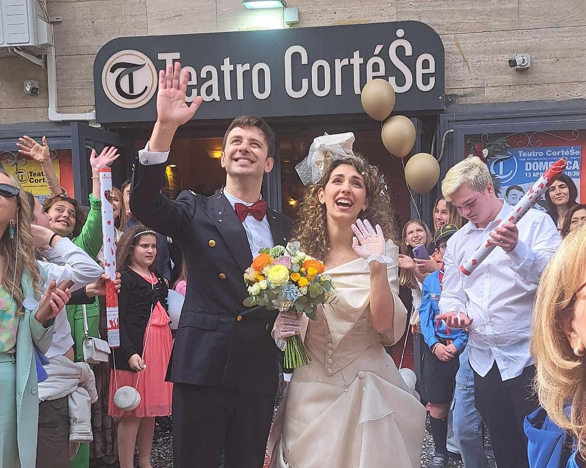 Noemi e Flavio, nozze teatrali per un amore da romanzo