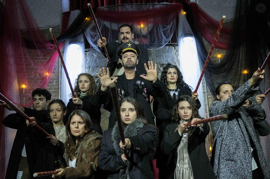“HH – Heinrich Himmler i semi dello sterminio” al Tin-Teatro Instabile Napoli 