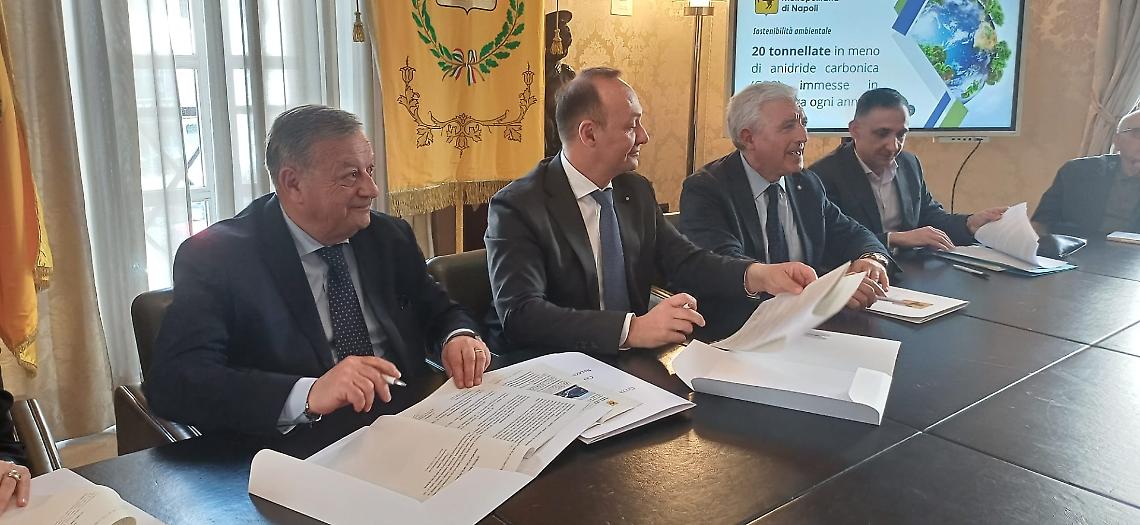 Città Metropolitana di Napoli consegna 25 nuovi autobus a basso impatto ambientale