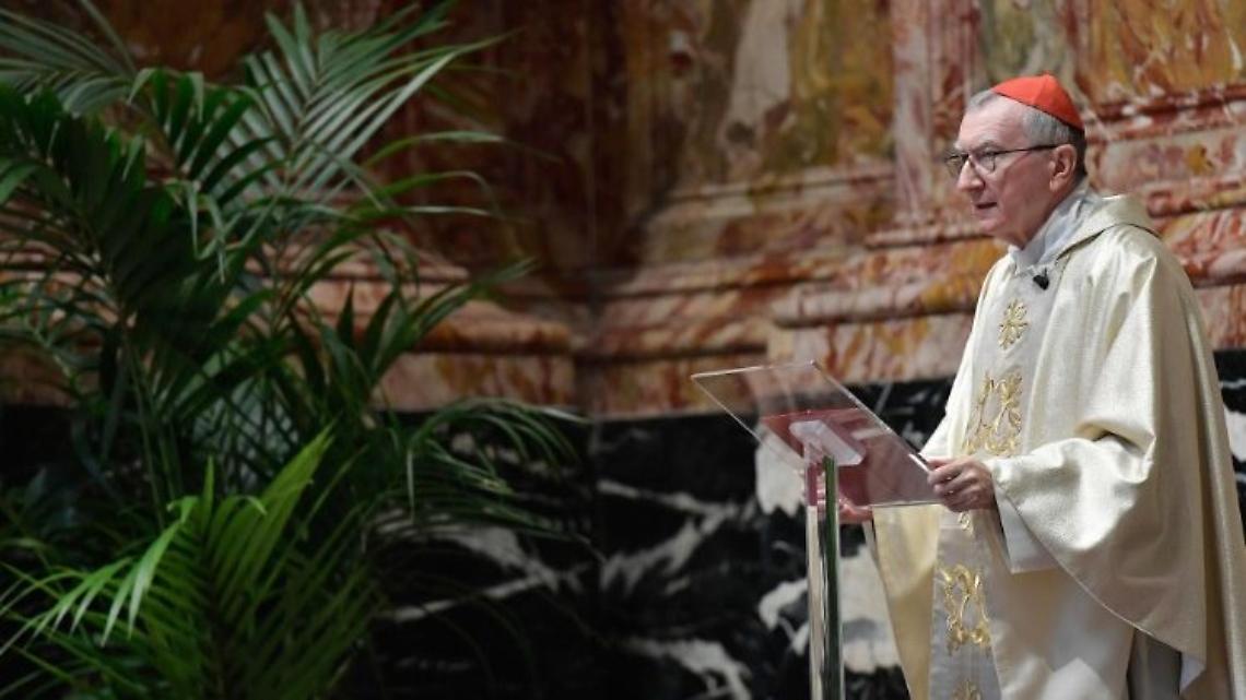 «Francesco abbraccia il mondo, lui testimone della chiesa di tenerezza»