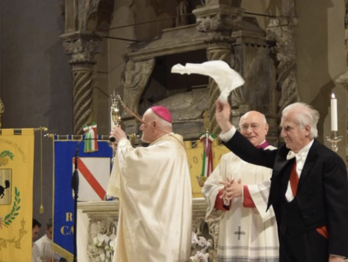 San Gennaro non abbandona Napoli e ripete il “miracolo di maggio”