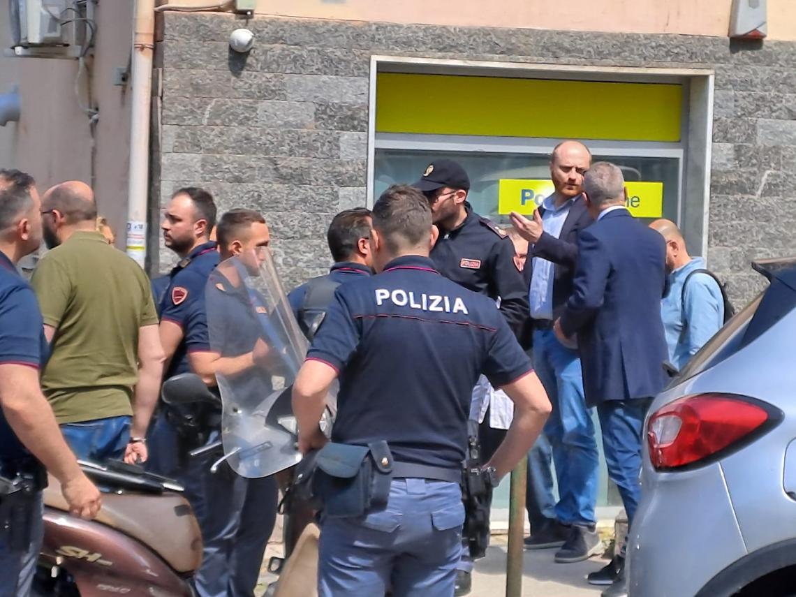 Tentano rapina alle poste, arrestati in due