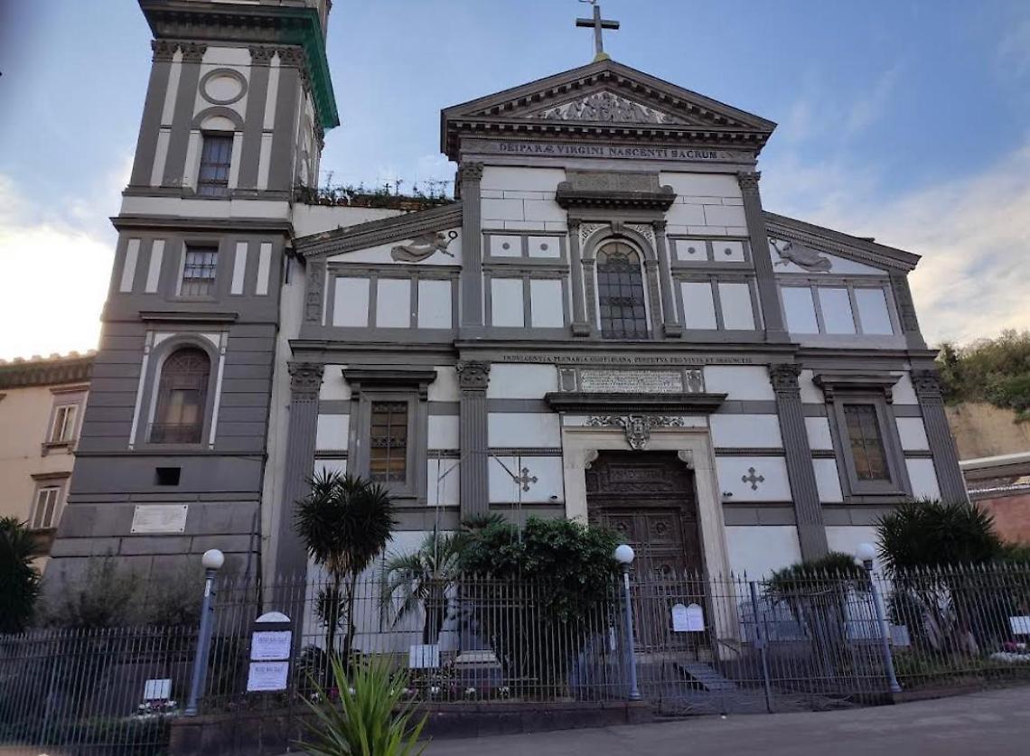 Dove il sacro incontra il popolo: Napoli e la voce agostiniana di Leone XIV