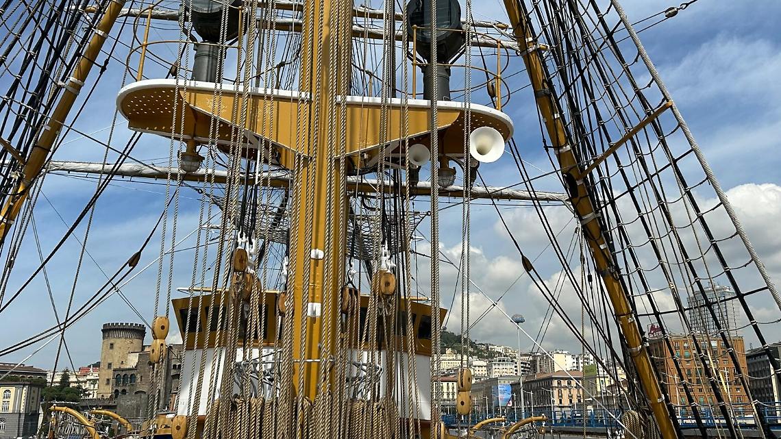 La Vespucci saluta Napoli con numeri record