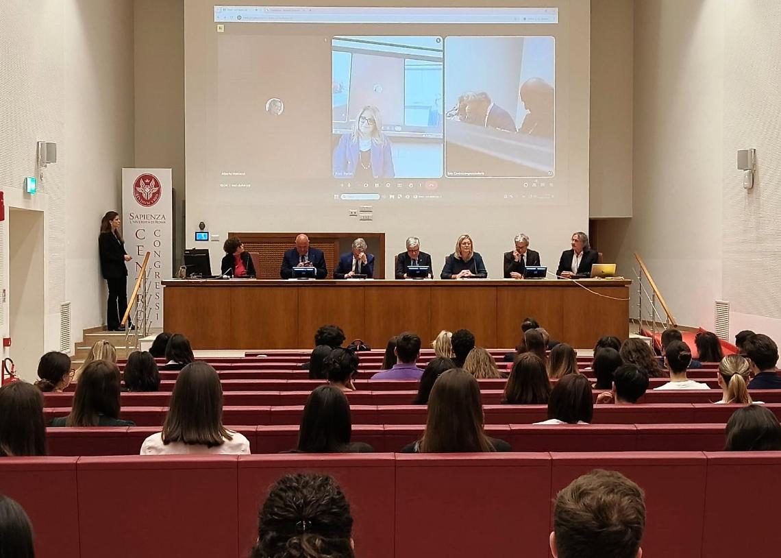 "Comunicare il consumo responsabile”:  l'Università degli Studi della Campania Luigi Vanvitelli premiata per il progetto "Cheers and Chill. Preparati al Beverdì"