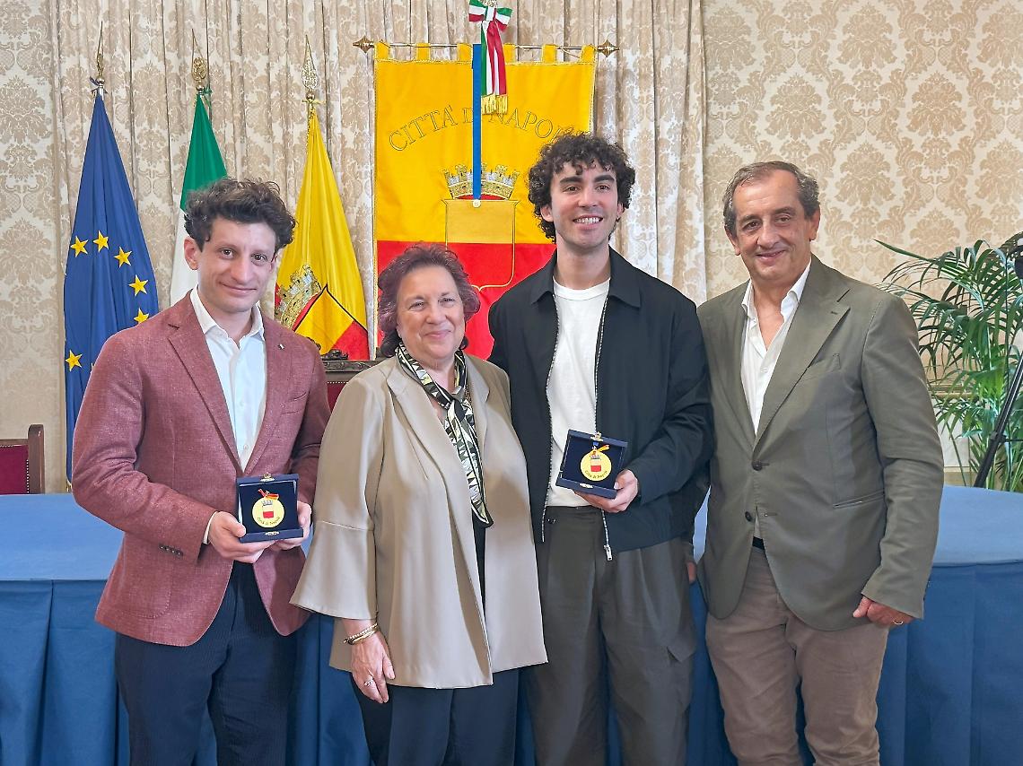 Napoli, medaglia della città a Mauro e Nemolato per il pluripremiato “Sharing is caring"