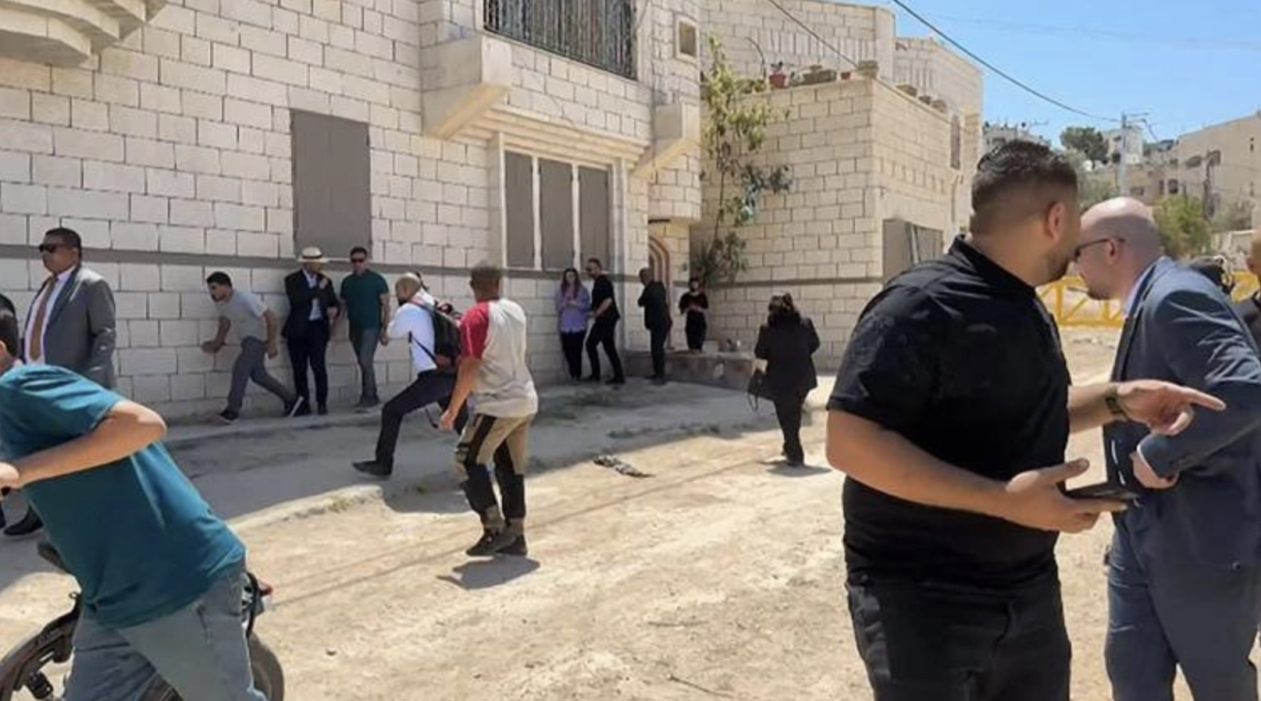 Israele spara su diplomatici a Jenin tra cui vice console italiano. Tajani convoca l'ambasciatore