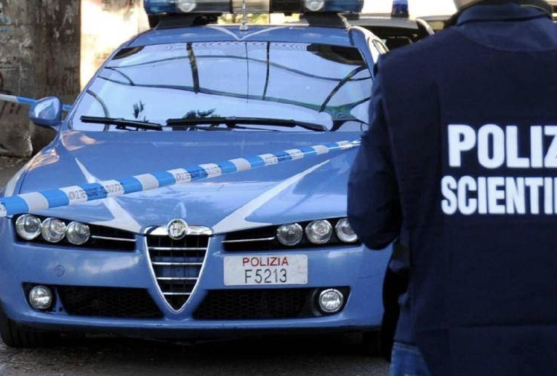 Due uomini uccisi a coltellate in casa: fermato il coinquilino