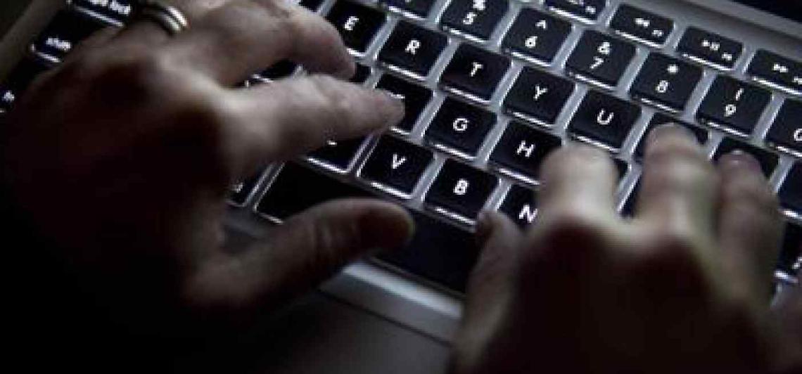 Gli attacchi del professore con odio ma senza coraggio